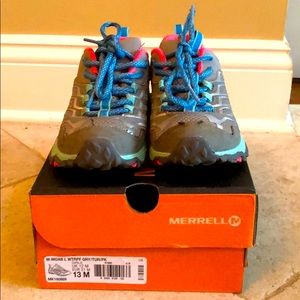 Merrell girls hikers. Excellent condition